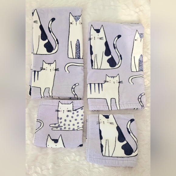 Artisan NY Home - Cartoon Cats Themed Novelty Bathroom Towel Set. - Picture 4 of 11
